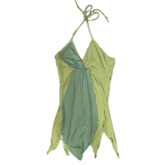 Tops - light green size xs top with flowy fabric at bottom